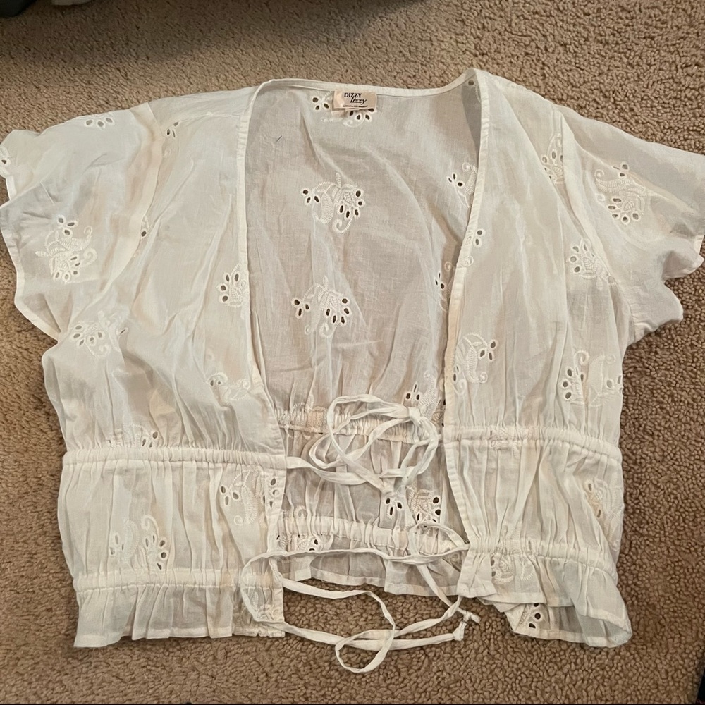 White short sleeve blouse